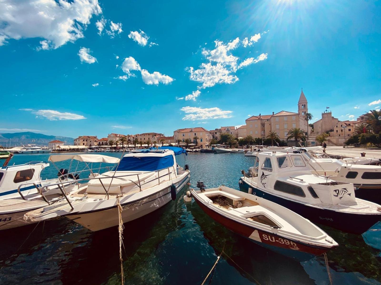 Apartments Sandra In The Historical Center Of The City Supetar Εξωτερικό φωτογραφία
